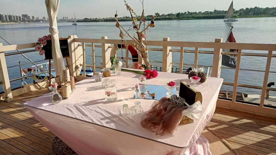Horizon Loaloat Elnile Cairo Exterior foto